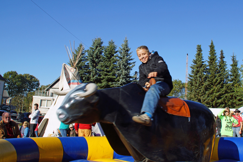 Black-Devil Bullriding